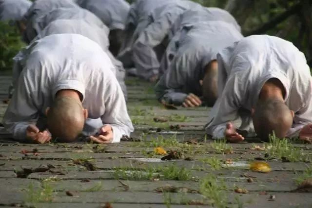 在寺院做义工的功德,大到不可思议!