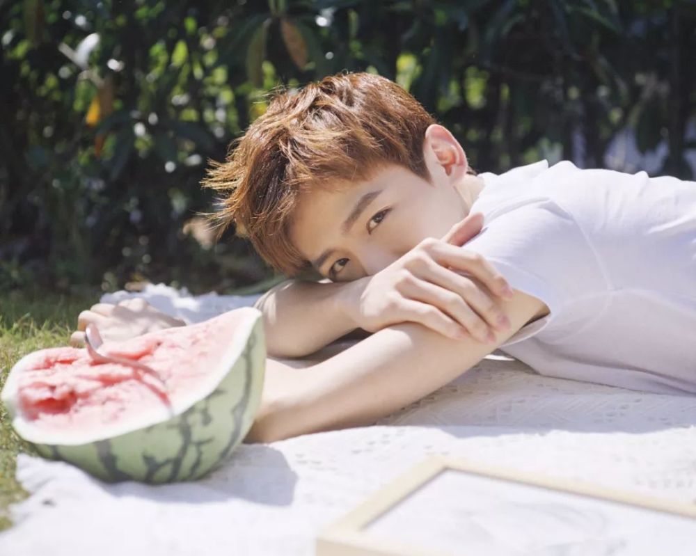 高级玩家白敬亭在《大侦探》里满场皮,却在投