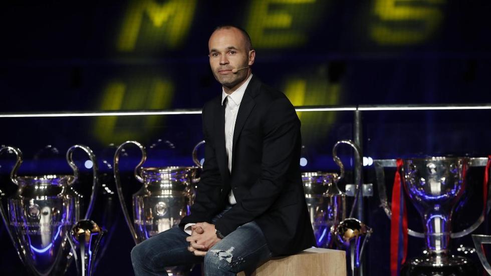 难说再见!小白巴萨告别仪式哈维泪崩 众名宿致敬传奇