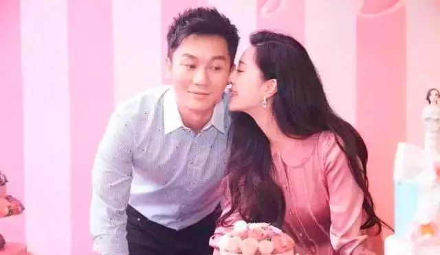 李晨发微博大晒幸福,范冰冰回复:好香