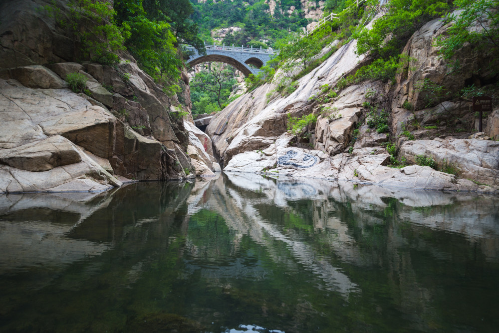 素有小三峡之美誉的九龙大峡谷,就藏在