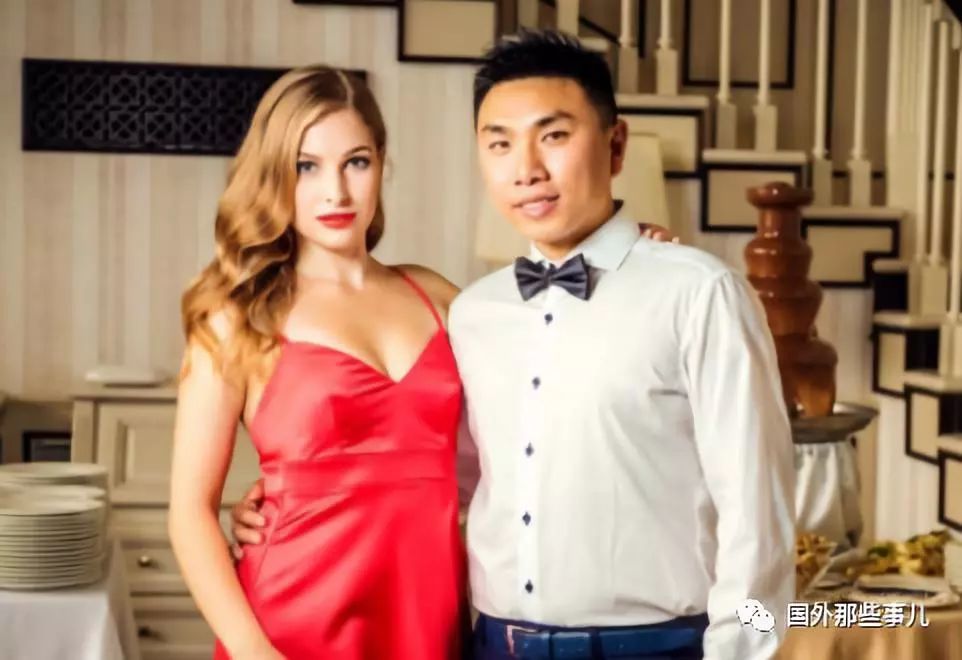 乌克兰妻子 还帮助当地美女和中国男子相亲