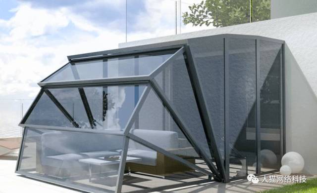 一个可折叠覆盖的车库+阳光房,关键还能伸缩自