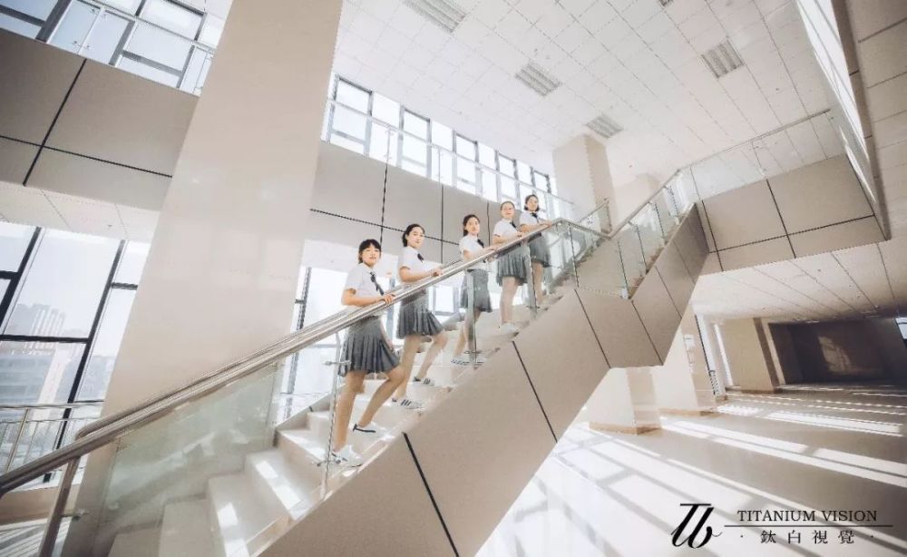 庆阳一图书馆曝光