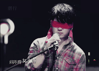 抗逆力|22岁四川女孩峨眉山跳崖，搜救队员现场痛哭：扛不住事，是一场灾难