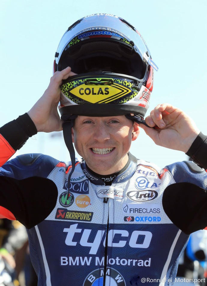 摩托车赛-曼岛tt再传噩耗 车手不幸因事故身亡