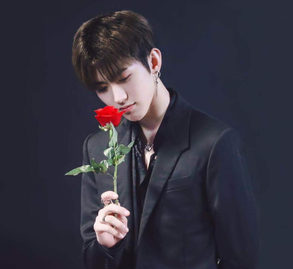 ?网曝蔡徐坤注册公司当老板,注册资本仅1万元