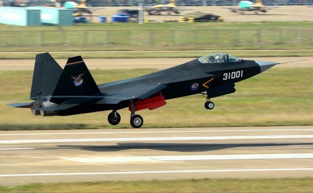 中国该不该装备歼31?网友算了一笔账 结果出人