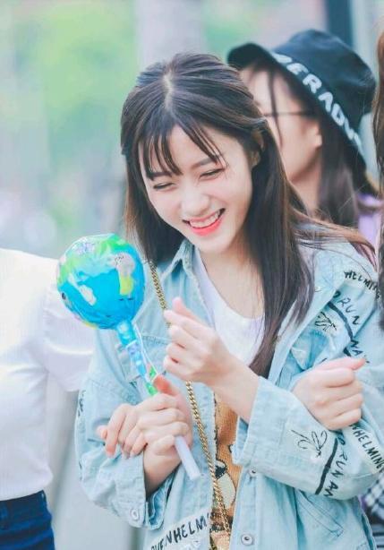 《创造101》四大富婆:开玛莎拉蒂穿千元袜子,千万家产等继承