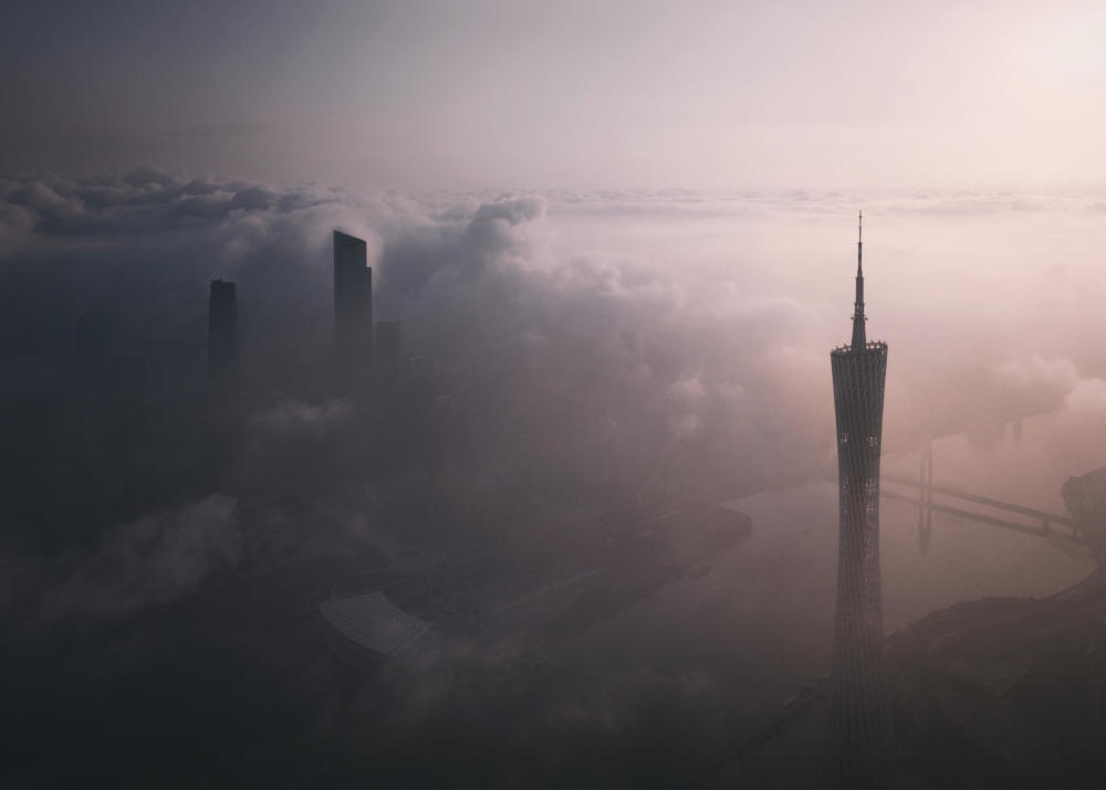 600米高空下拍摄震撼广州塔,大气磅礴还有点粉色浪漫