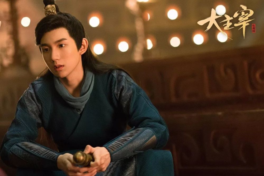 晒三小只大半年的成绩单,王俊凯王源给高考的