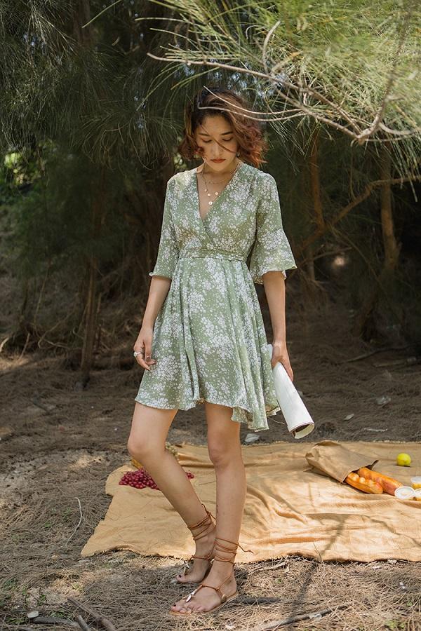 何为食草系穿搭呢?就是和肉食系相反的风格.