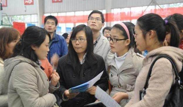 这4个专业未来就业发展前景好,考上就是赚