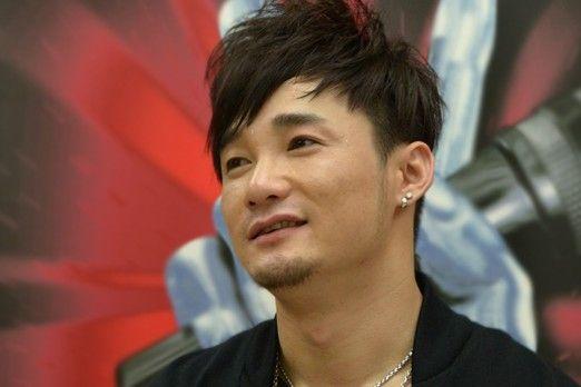 "好声音"学员黄勇打伤乐手