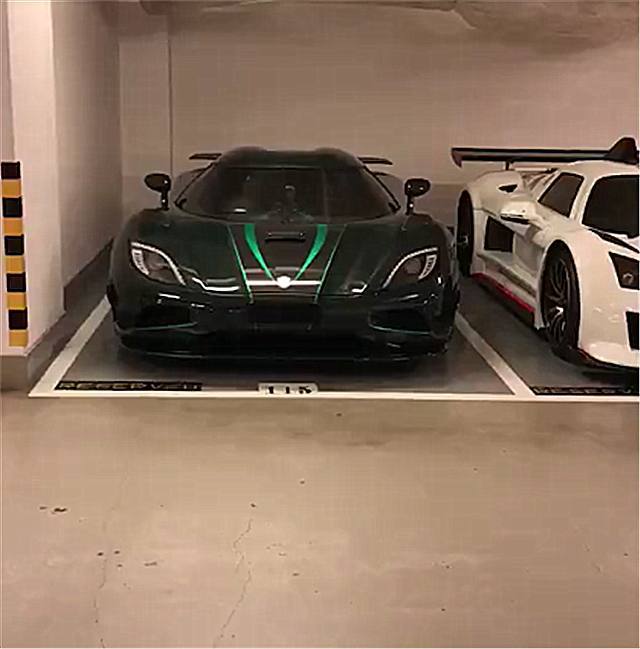 香港最牛车库,一个车位600万,300万法拉利都没