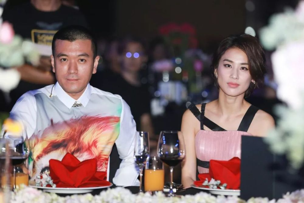 杨子、黄圣依7.5亿合同涉洗钱泥腿还没拔出