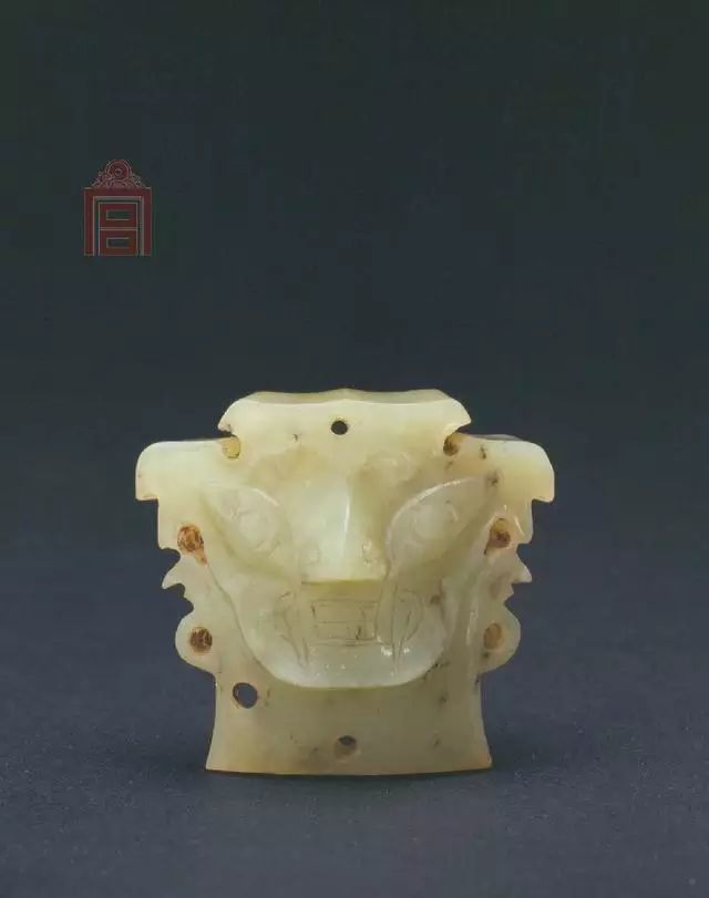 故宫博物院的新石器时代玉器:玉猪龙夸张奇特
