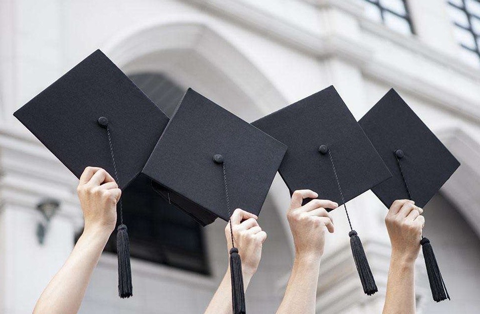 三本毕业的大学生出路在哪?除了继承家业,很多