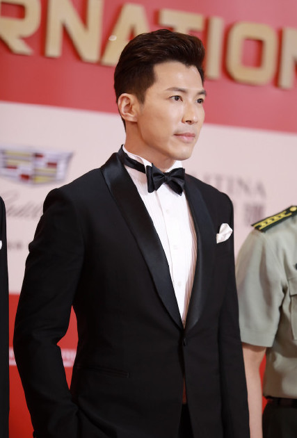 姜文导演魅力大,彭于晏秒变小朋友,张震笑