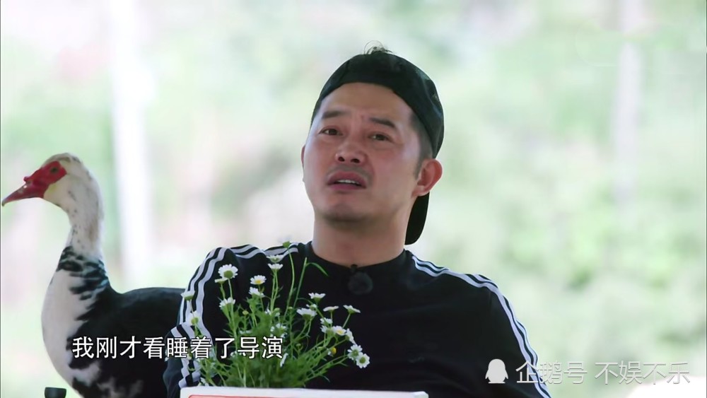 《向往的生活》沙溢劈柴,衣服不停变 这一剪辑漏洞