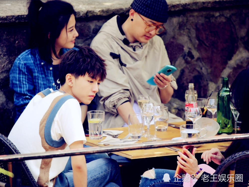 《中餐厅2》上映日期确定,王俊凯新发型惹眼球