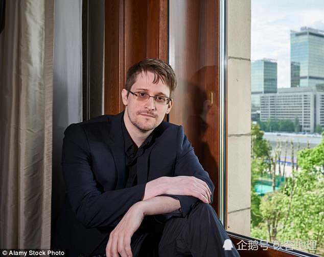 "斯诺登事件"5周年,其女友秀丁香照,她在传递什么信息?