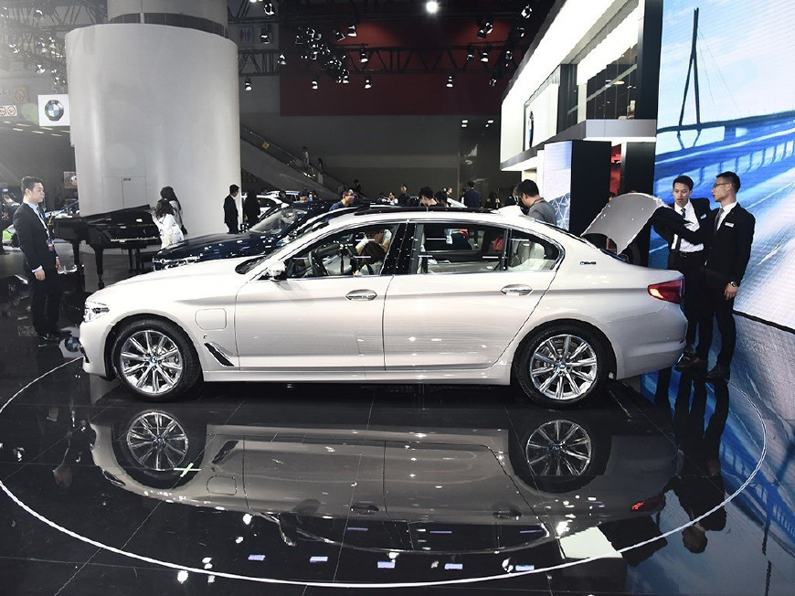 最火爆的宝马,逼格完胜奥迪a6,配3.0t发动机