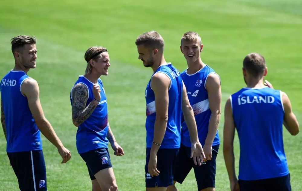 冰岛大使澄清球队都是职业球员 有第二职业因