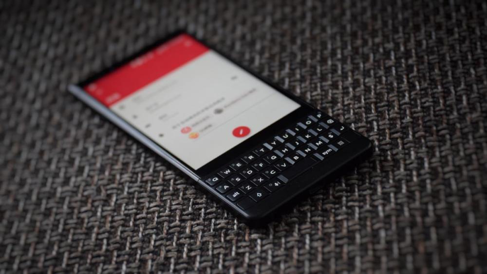 全面屏时代的叛逆者:黑莓key2想重新定义手机美学