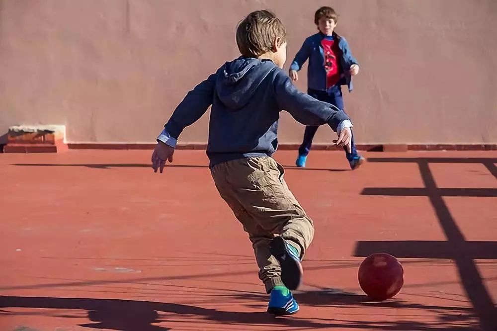 为什么中国足球没戏?看看中国教育就知道了