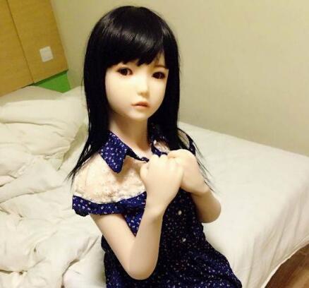买个实体娃娃值得吗多少钱啊企鹅娘吐槽：你愿意买一个实体娃娃当女朋友吗？-广州器具大师网络运营中心