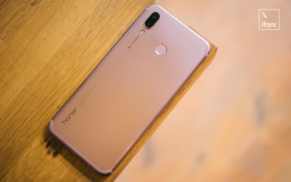 我们测试了这6款游戏 告诉你荣耀Play玩游戏的