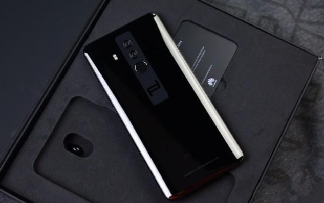 学习华为保时捷 小米MIX3法拉利版概念图 8千