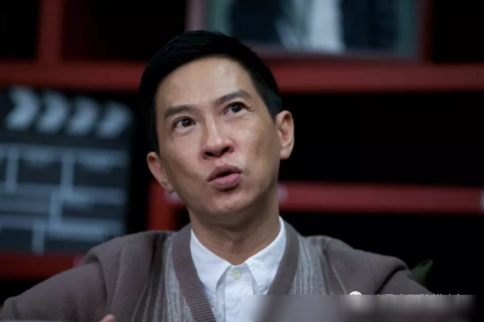 王晶骂世界杯假,他曾让张家辉在电影里表演踢