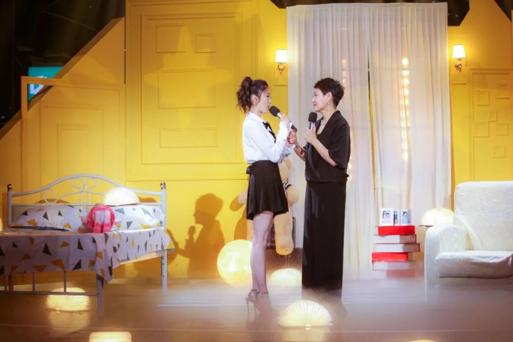 作为湖南卫视今年首台创新晚会,这场毕业典礼