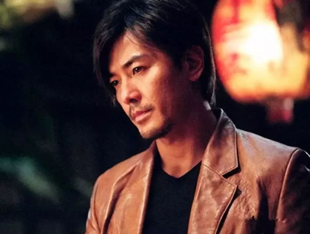 听了这么多年《虫儿飞》,才发现原来他才是原唱