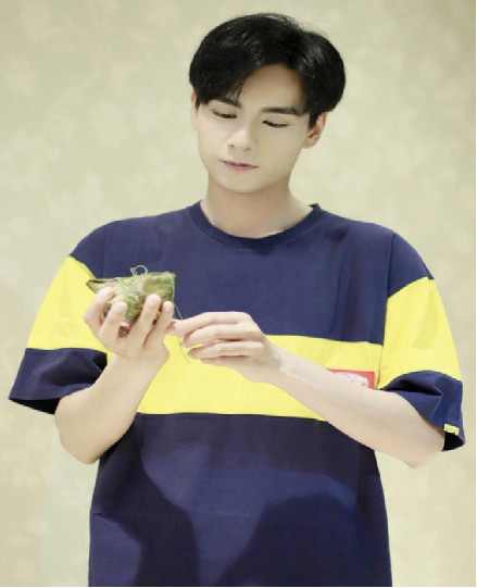 胡一天的"夜门会事件",还被爆出与别人有过"yp",真假难辨!