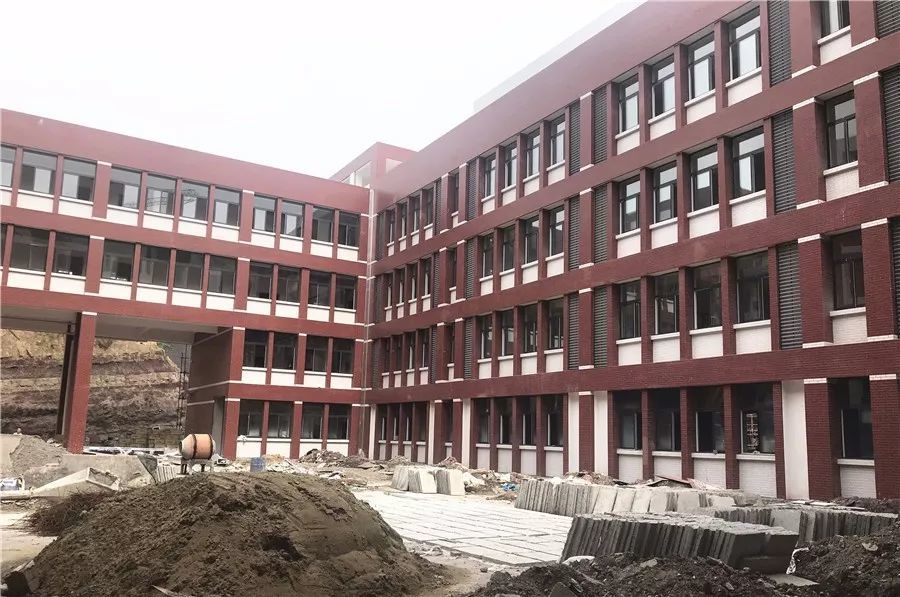 学术报告厅和图书馆