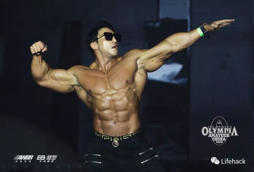 黄哲勋,你真不愧是亚洲肌肉舞王