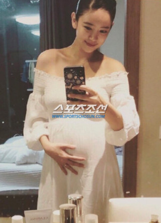 韩女星李泰林9月低调产子删光ig铁心离开演艺圈