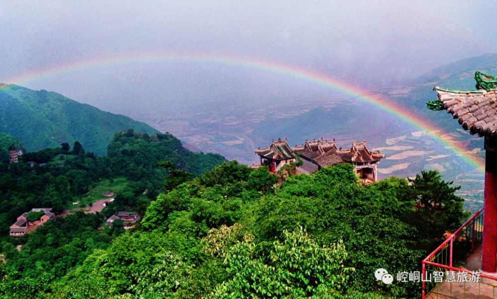 陌生而神奇的土地 感受弹筝湖广阔静谧的美 倾听崆峒山精彩非凡的传说