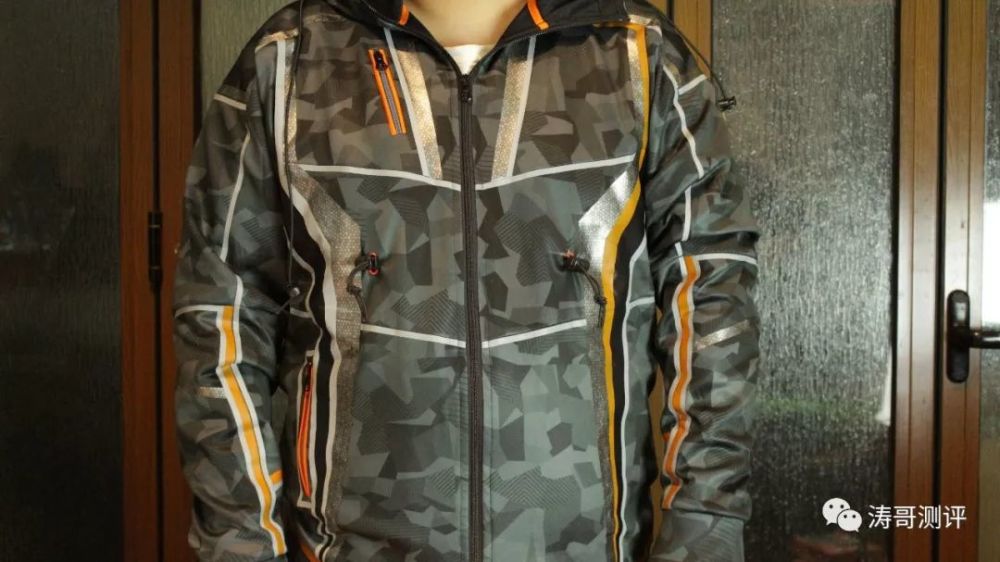 2200元入手《复联3》托尼同款外套,肥宅穿得下吗?