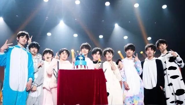 火箭少女、TF二团和香蕉九子,谁能在偶像元年