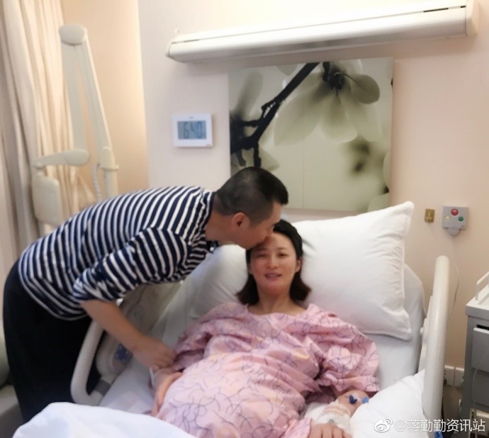 陈建斌蒋勤勤喜迎二胎父子同是巨蟹座小虎子有弟弟啦