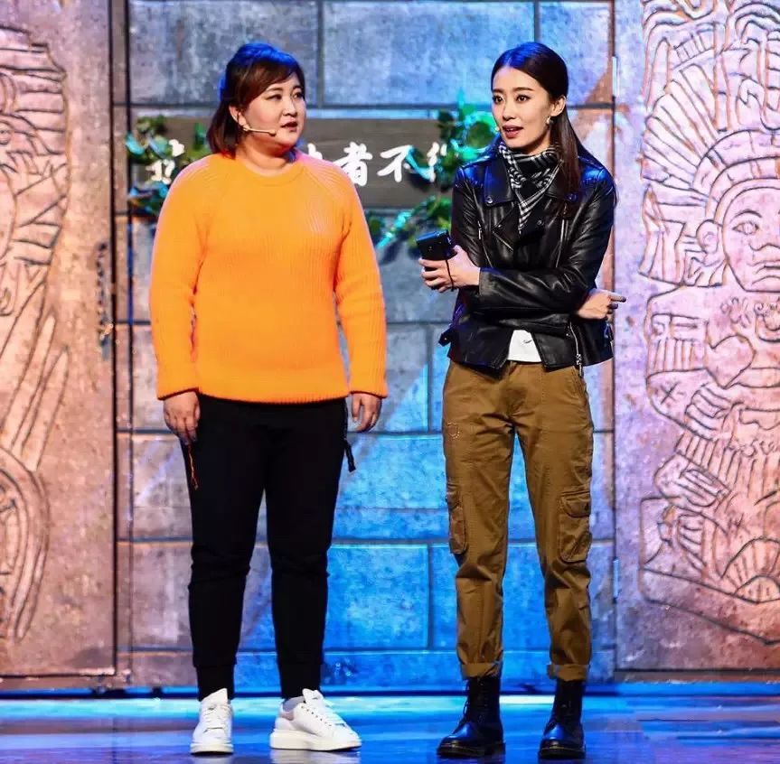 郑爽VS沈月,贾玲VS张小斐,比腿世界杯的季节