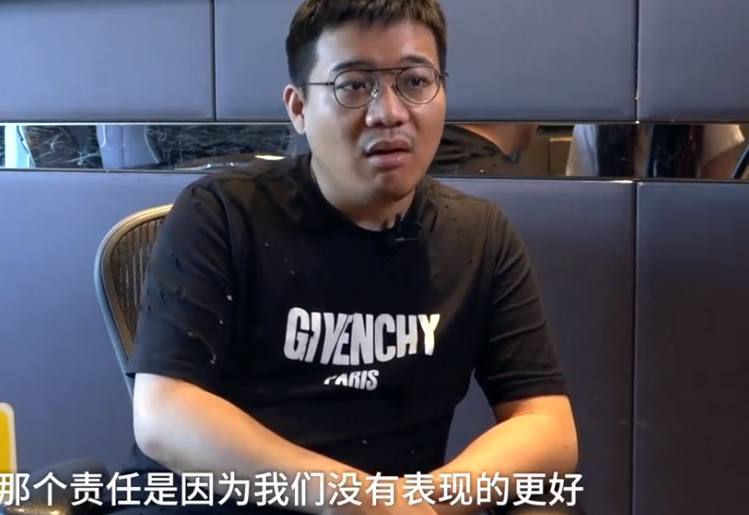杨芸晴老板VS杨超越老板:一个黑自家艺人,一个