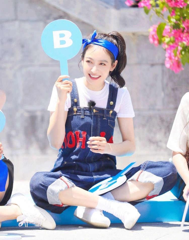 新版杉菜的造型也太土味了吧!我花50块都穿得