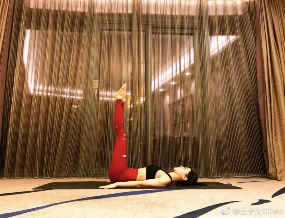 谢娜为了马甲线也是拼了 强烈推荐她向小S学习