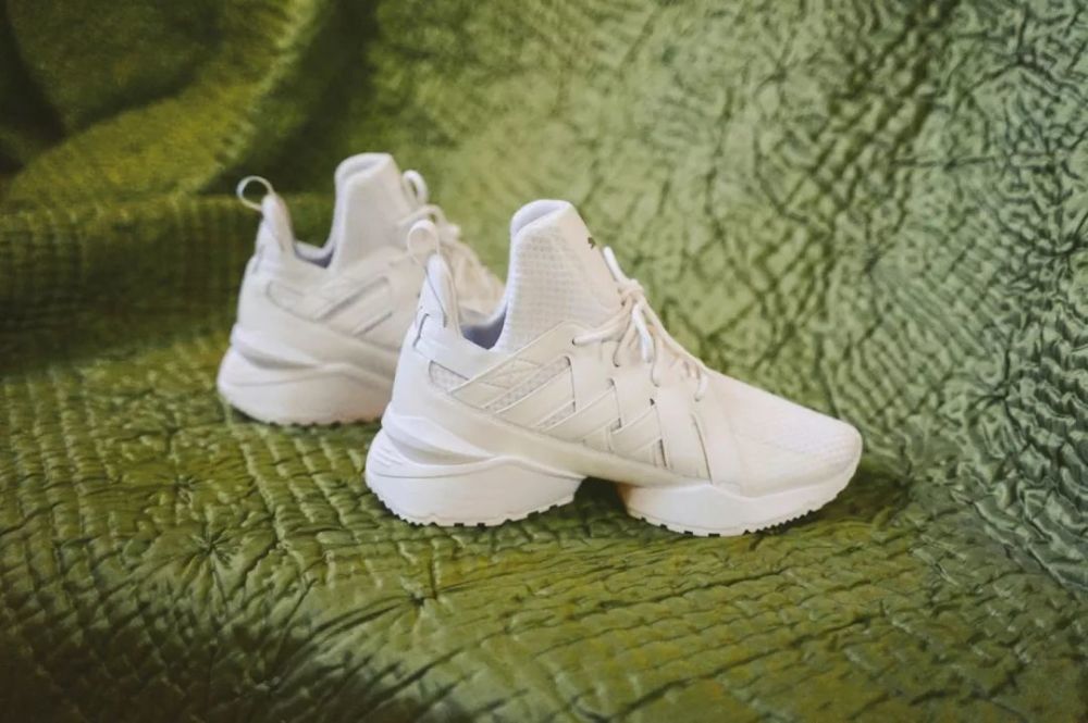 600块的老爹鞋,颜值不输巴黎世家