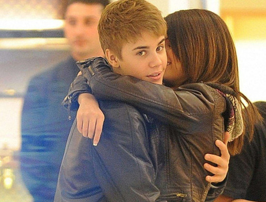 贾斯汀·比伯订婚 和海莉分合3年终修正果